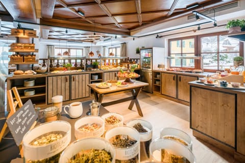 Breakfast, Buffet breakfast