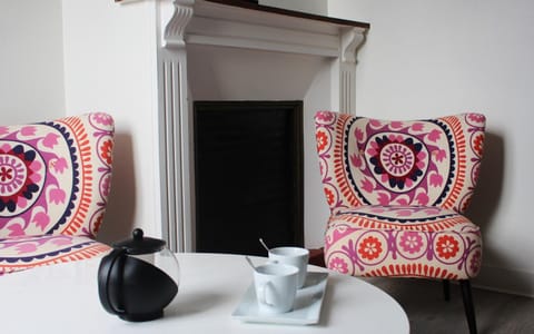 Picassiette Apartment in Chartres