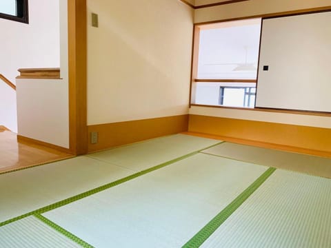 Photo of the whole room, Lake view, Landmark view, Mountain view