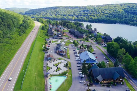 Sunset Peaks House in Garrett County