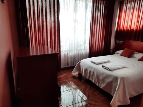 Hostal Sauna Water Palace Bed and Breakfast in Quito
