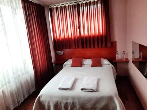 Hostal Sauna Water Palace Bed and Breakfast in Quito
