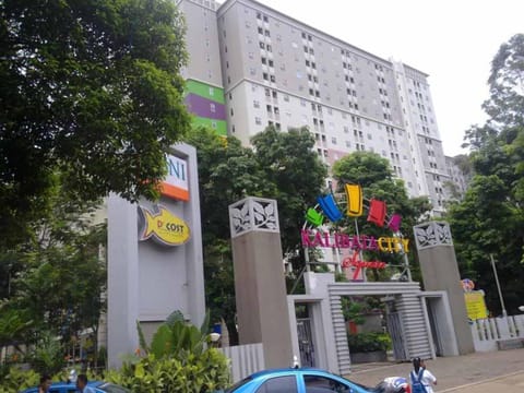 Sewaunitkalcit Hotel in South Jakarta City