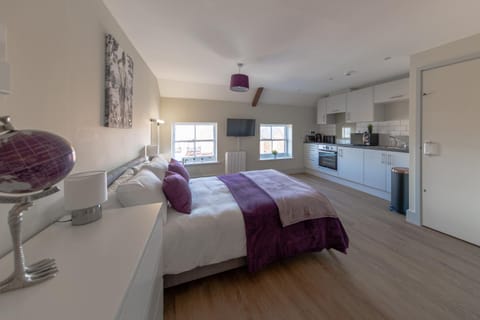 Isabella House - Hereford City Centre Aparthotel, By RentMyHouse Condominio in Hereford