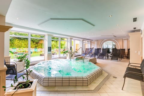 Hot Spring Bath, Hot Tub, Spa and wellness centre/facilities, Swimming pool