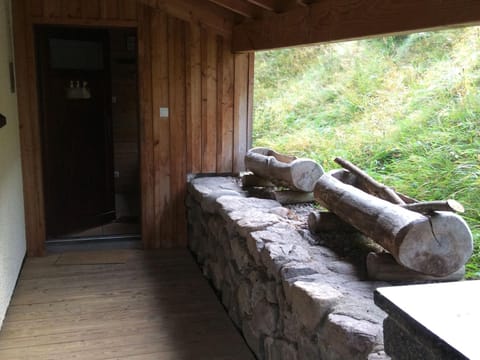 Chalet confortable, proche des pistes de ski, avec jardin, terrasses couvertes et Wi-Fi à La Bresse - FR-1-589-86 House in La Bresse