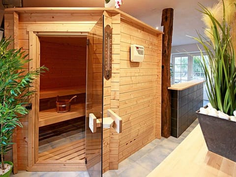 Ferme Vosgienne rénovée avec spa, sauna, jacuzzi, billard et étang privé en pleine nature - FR-1-589-327 House in Vosges