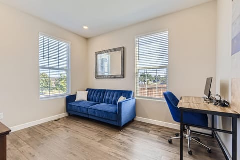 TV and multimedia, Seating area