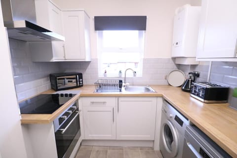 Amaya Five - Newly renovated - Very spacious - Sleeps 6 - Grantham Apartment in Grantham
