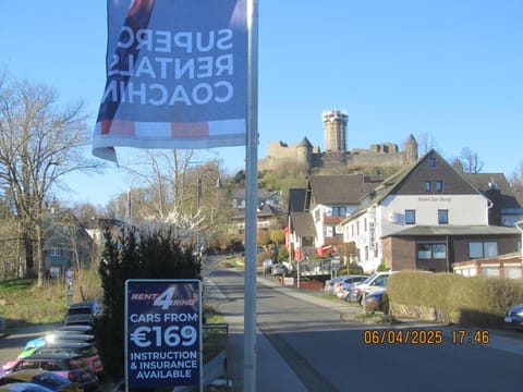 Nearby landmark, Neighbourhood