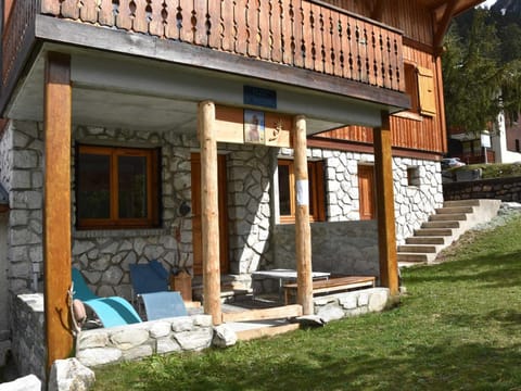 Agréable rez de jardin dans chalet avec animaux admis, pour 3 personnes - FR-1-464-183 Apartment in Pralognan-la-Vanoise