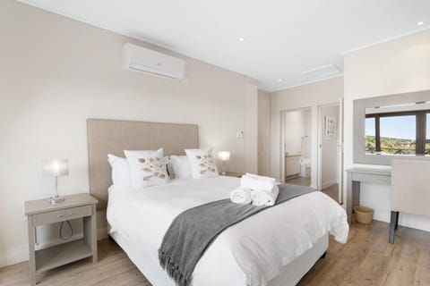 San Lameer Villa 14110 - 5 Bedroom Luxury - 10 pax - San Lameer Rental Agency Condo in KwaZulu-Natal