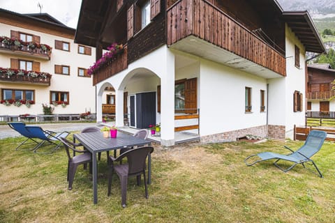 Garden, Internal: Not applicable to any particular room