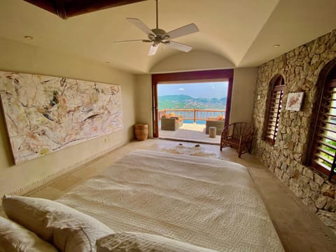 Casa Rumi - Stunning Views of Zihua Bay in Exclusive Cerro del Vigia Maison in Zihuatanejo
