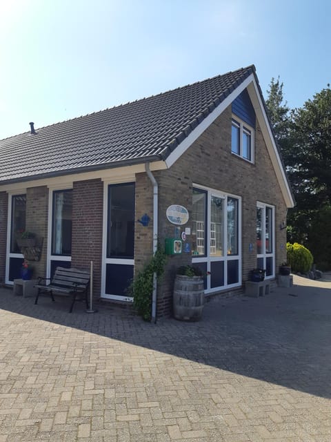 B&B De Kandelaar Bed and Breakfast in Biddinghuizen