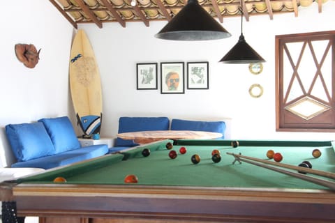 Billiard, Game Room