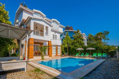 Infinity Beyaz Villa Chalet in Fethiye