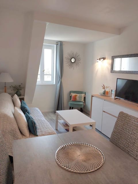 Cosy appartement dans une villa avec piscine, proche du centre et de la mer Apartment in Cabourg