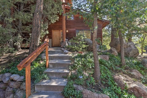 Flagstaff Home with On-Site Trails, 3 Mi to Dtwn! House in Flagstaff