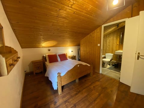 Chalet 6 chambres avec jacuzzi et parking, La Tania - FR-1-513-72 Chalet in Les Allues