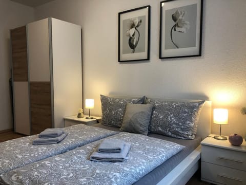 No2 TOP Apartment4YOU - 3 Zimmer, 1-6 Pers, Saarbrücken - Jägersfreude Saarbruecken Apartment in Saarbrücken