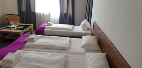 Hotelpension Margrit Bed and Breakfast in Berlin