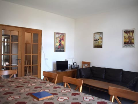 Appartement Font-Romeu-Odeillo-Via, 5 pièces, 9 personnes - FR-1-580-37 Condominio in Font Romeu