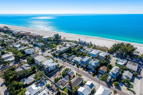 Sunset Oasis House in Bradenton Beach