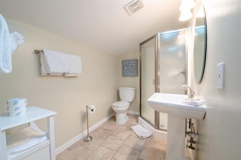 9 G, Two Bedroom Condo Apartment in Miramar Beach