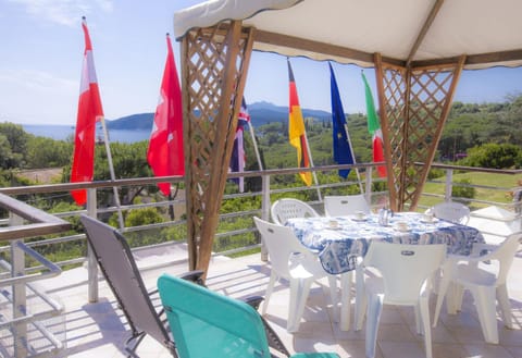 Balcony/Terrace, Dining area