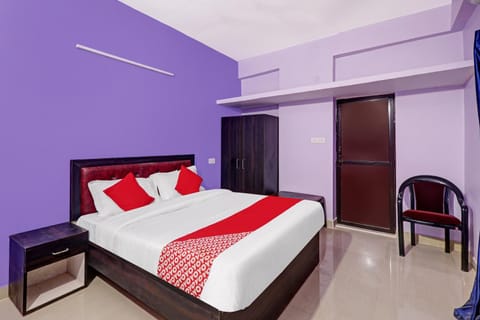 OYO Flagship 24 Stays Hotel in Lucknow