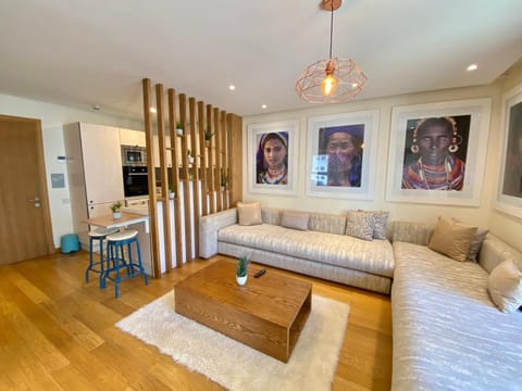 Marina Chalet: 1 Bedroom + Big Terrace Apartment in Casablanca