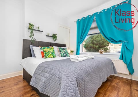 Nicol Apartment by Klass Living Airdrie Apartment in Airdrie