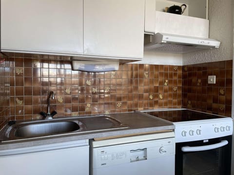 Charmant Studio 4 Pers avec Balcons, Parking et Accès Direct aux Pistes – Montgenèvre - FR-1-330D-47 Apartment in Montgenèvre