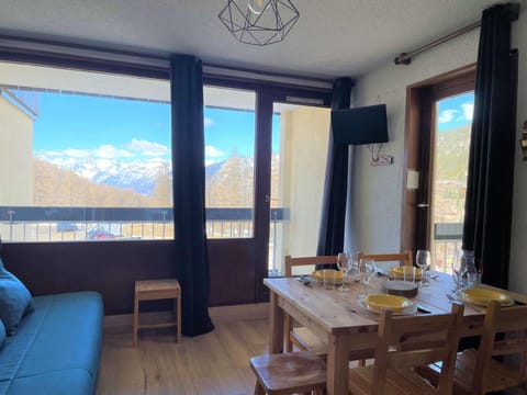 Charmant Studio 4 Pers avec Balcons, Parking et Accès Direct aux Pistes – Montgenèvre - FR-1-330D-47 Apartment in Montgenèvre