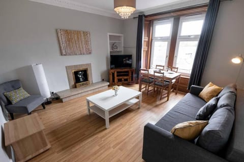 ☆ Bright, Modern West-End Apartment ☆ Apartment in Dundee