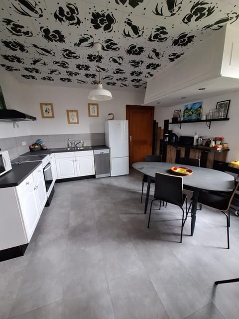 La cense du vieux frêne House in Wallonia, Belgium