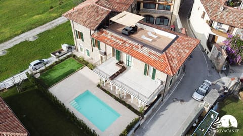 Bird's eye view, Swimming pool