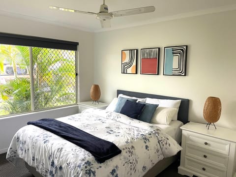 2 Bedroom Villa In Tropical Resort Apartment in Noosaville