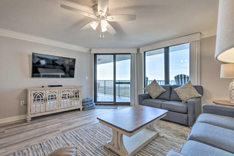 Coastal Condo with Resort Perks and Beach Access! Condominio in Orange Beach