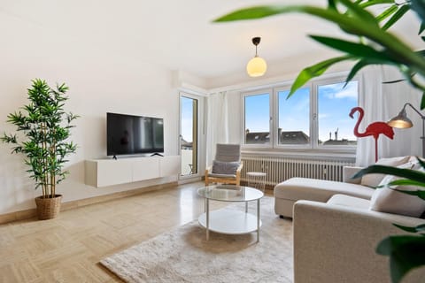 Stylish 2BR Apt in Limpertsberg, Near City Center Apartment in Luxembourg