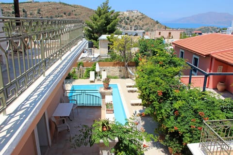 Balcony/Terrace, Pool view, Sea view