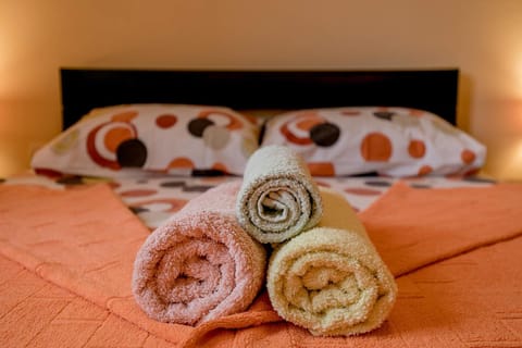 Bed, Photo of the whole room, Bedroom, towels