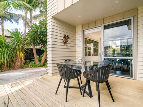 Acacia Cote - Whitianga Holiday Home House in Whitianga