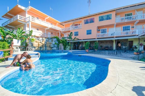 Property building, Restaurant/places to eat, On site, Swimming pool, Swimming pool