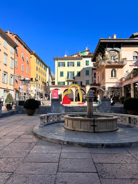 Nearby landmark, Day, Neighbourhood, City view, Street view