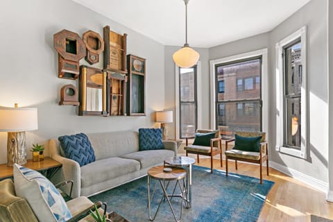 Stylish 2BR Pad with Up-to-date Comforts - Halsted rep Apartment in Chicago