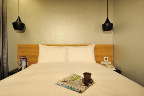 Forward Suites II Inn in Taipei City