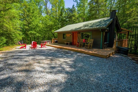 New Listing! Two Cabins with Hot Tubs - Playground Maison in Union County