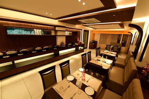 Restaurant/places to eat, Seating area